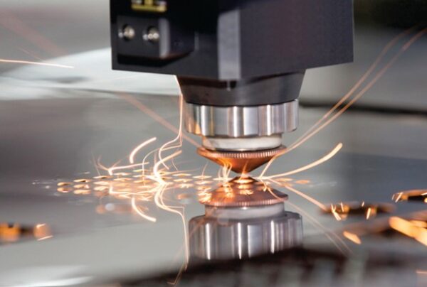 Corte de chapa e tubos a laser - Imagem 6