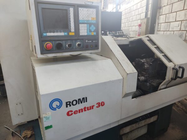 Torno CNC - ROMI - Centur 30D - Imagem 4