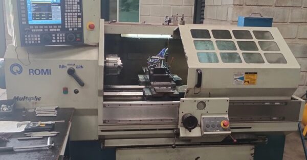 Torno CNC - ROMI - Multiplic 30S