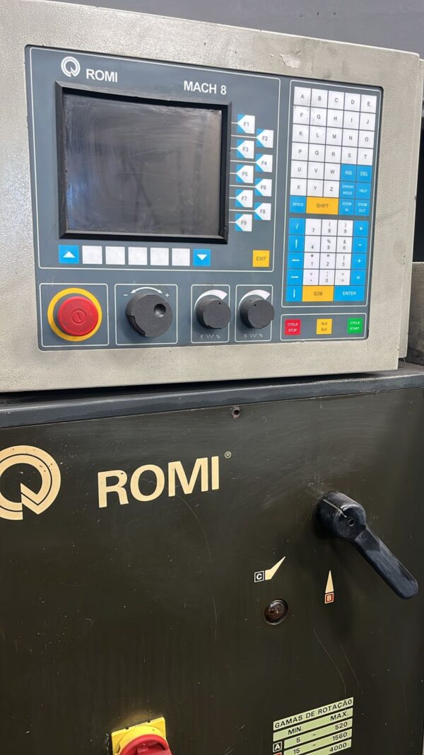 Torno CNC - ROMI - CENTUR 30RV - Imagem 3